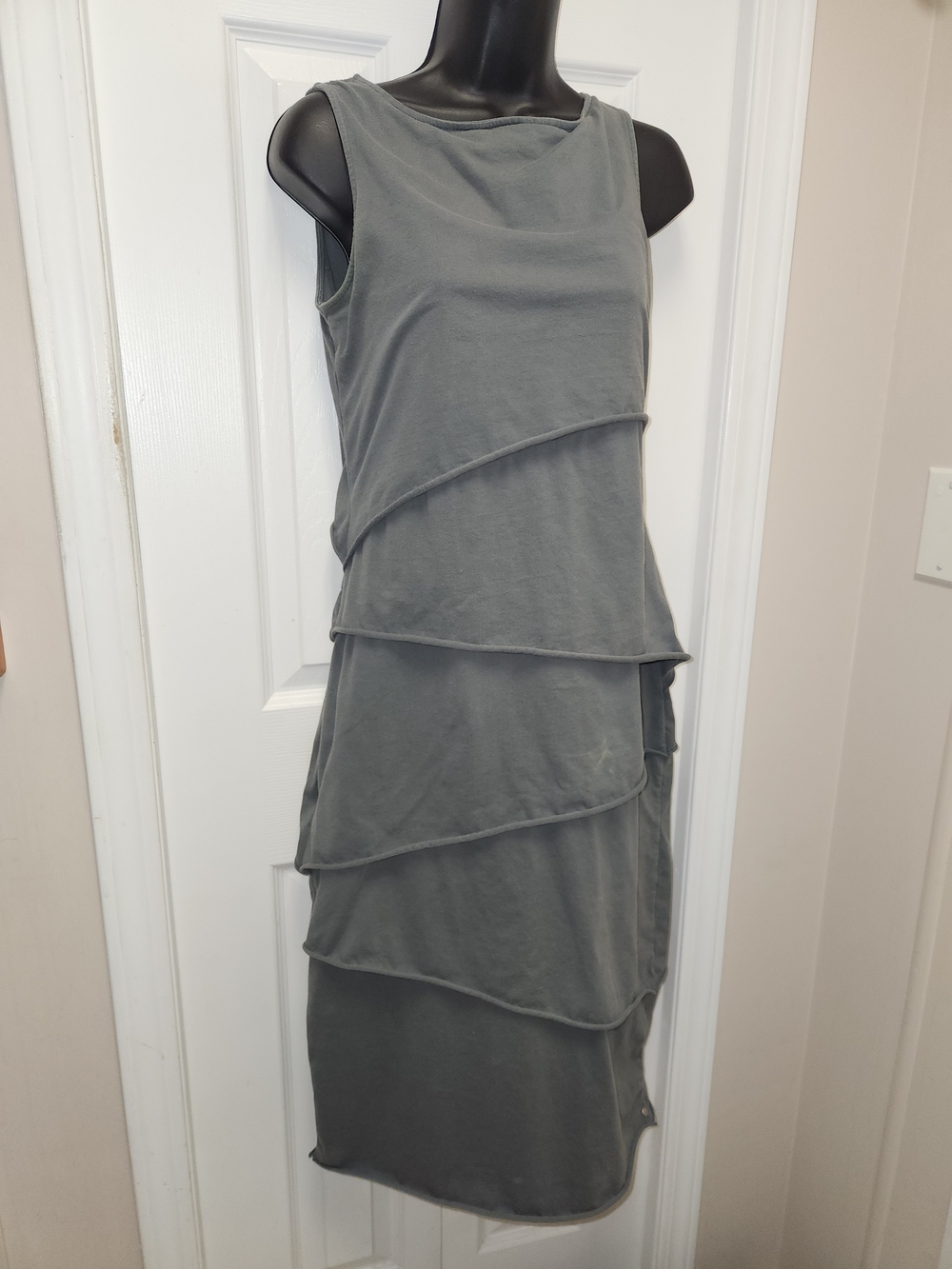 🍉Neon Buddha Sleeveless Tiered Midi Dress in Gray